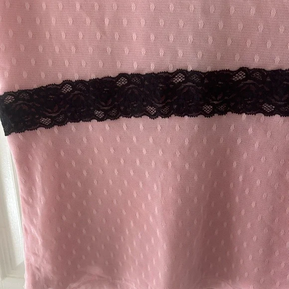 New York & Company Y2K Pink Lace Vintage Deep V Top babydoll - Picture 6 of 7